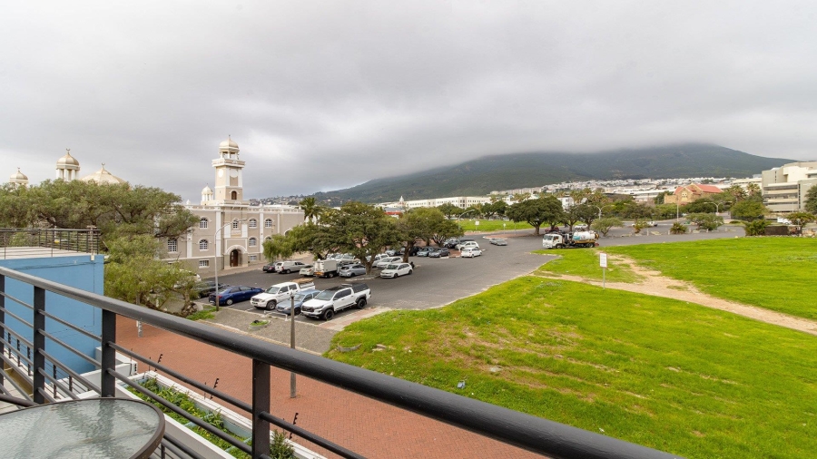 2 Bedroom Property for Sale in Zonnebloem Western Cape